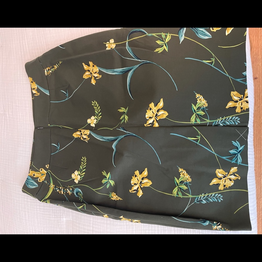 Midi pencil skirt